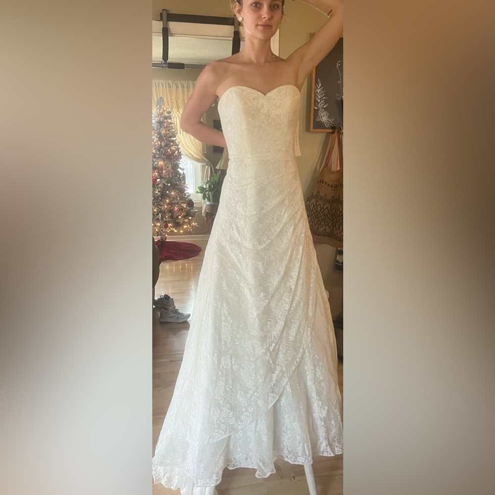 Ivory wedding dress - Picture 2 of 11